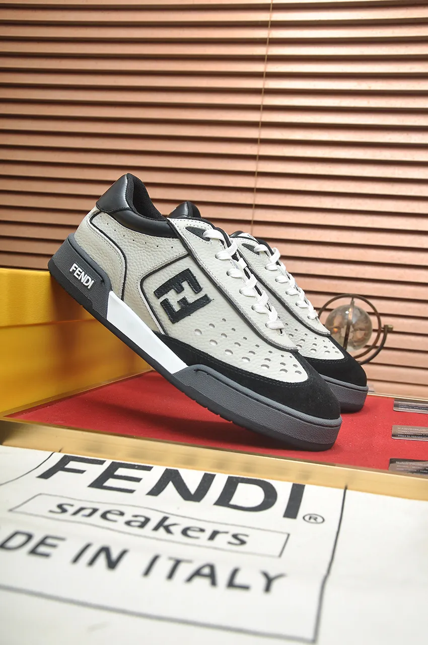 Men's shoes 💰600💶 [Fendi] The latest couple model 🔥 Many 💑 stars have the same style. FD match is a one-to-one replica of the original version. The first fendi match created by designer Kim Jones and Trainer basketball sneakers by Donkey. Material: Original silk leather. Lining: breathable mesh. Packaging: Original 1:1 matching high-end packaging. Size: Female 35-40 Male 38-44 (45 46. Custom-made (no return or exchange)